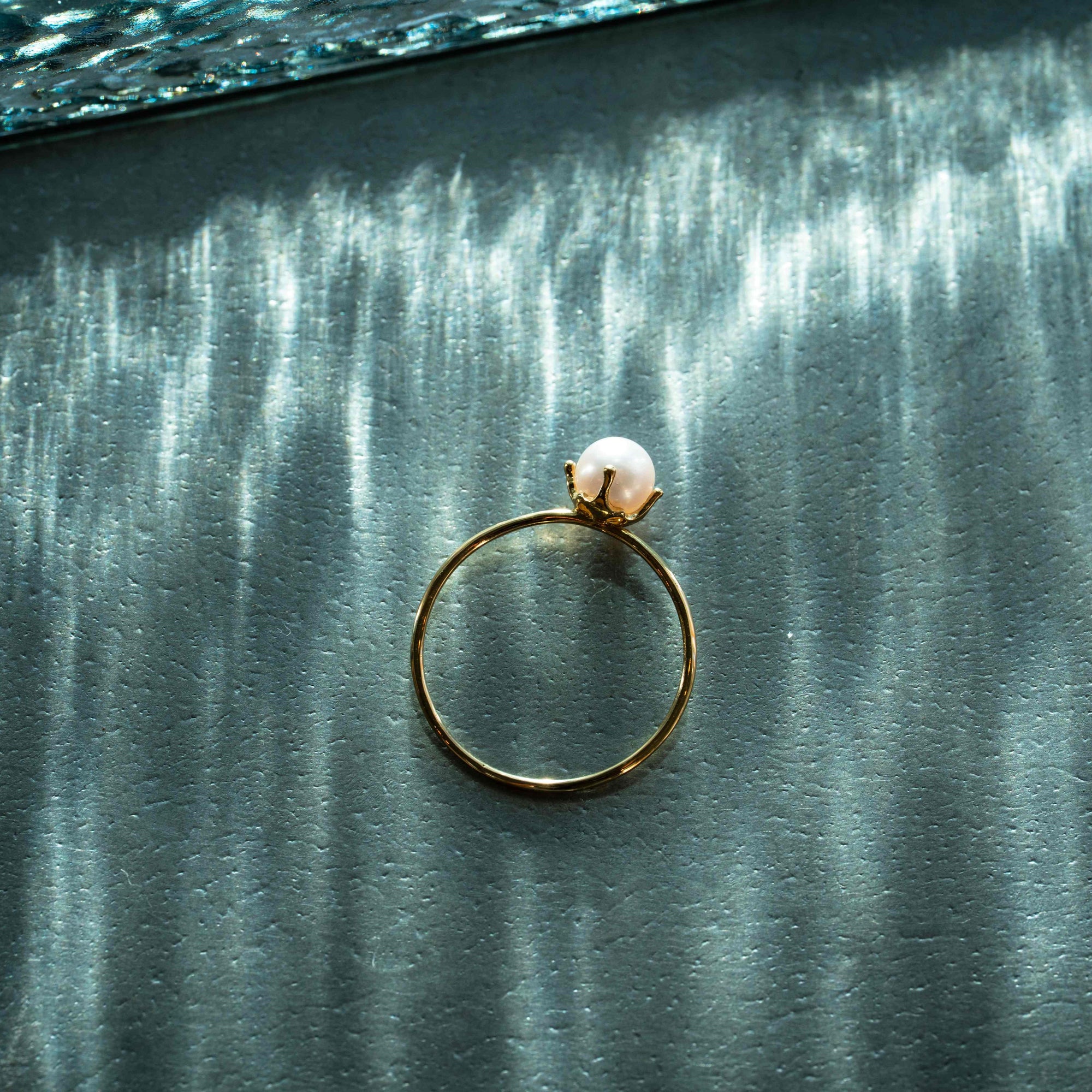 ＜Emi＞あこやパールリング SHINGETSU ［K18 / 5.0mm］