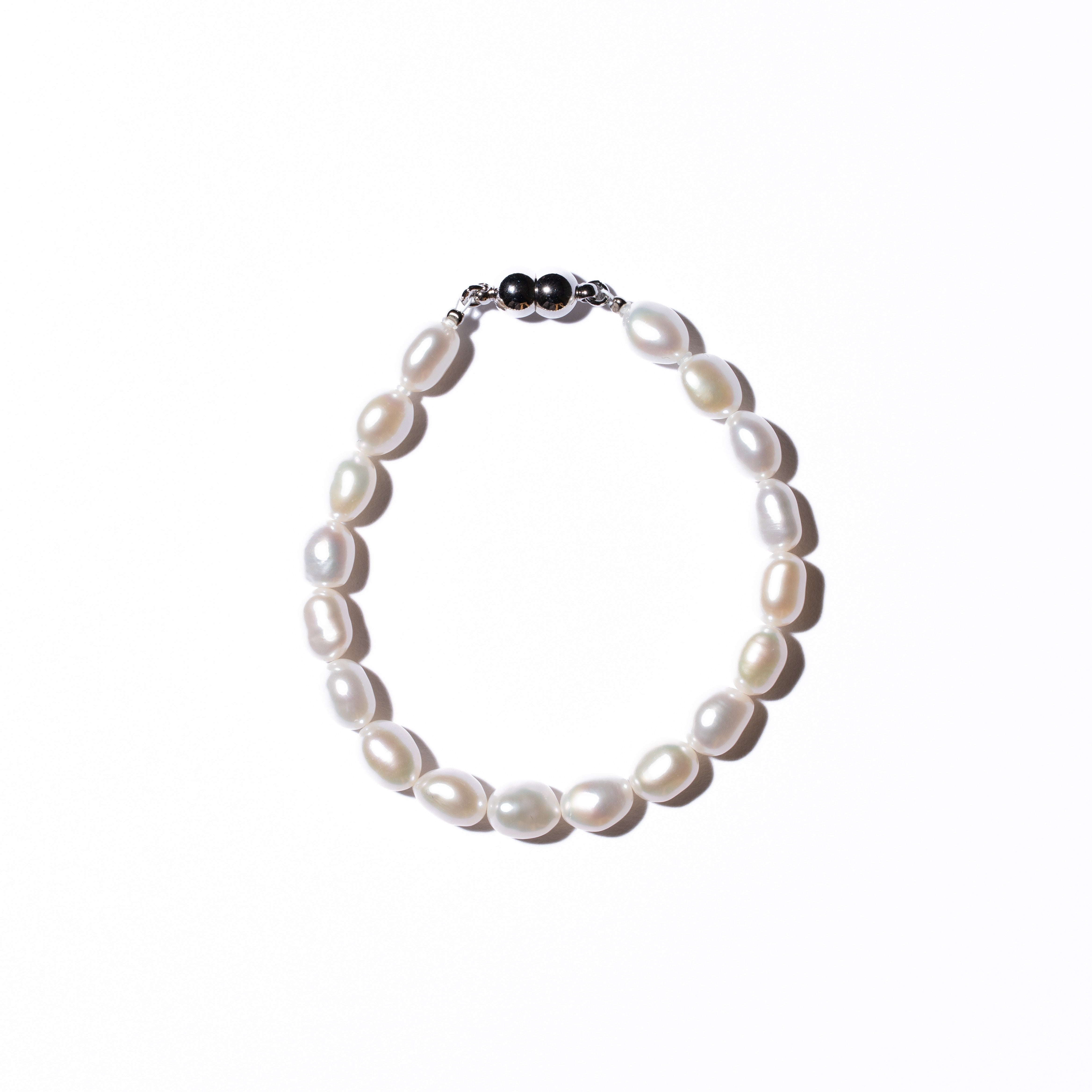 Rice 8.0mm パールブレスレット-MUSUBI（結）｜職人仕上げ・マグネット