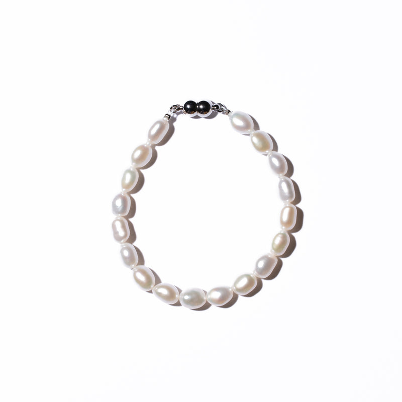 Rice 8.0mm パールブレスレット-MUSUBI（結）｜職人仕上げ・マグネット