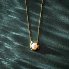 ＜Emi＞ あこやパール馬蹄ネックレス MAMORI　[ K18 / 4.5~5.0ｍｍ ]